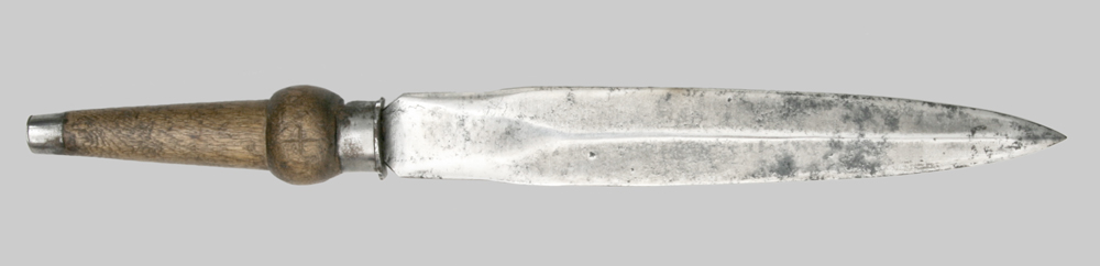 Image of Spanish hunting plug bayonet.