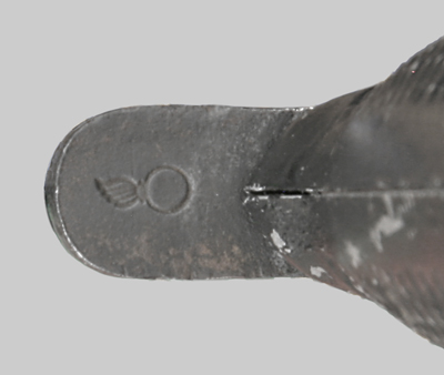 Image of U.S. M4 bayonet-knife with cast aluminum grip